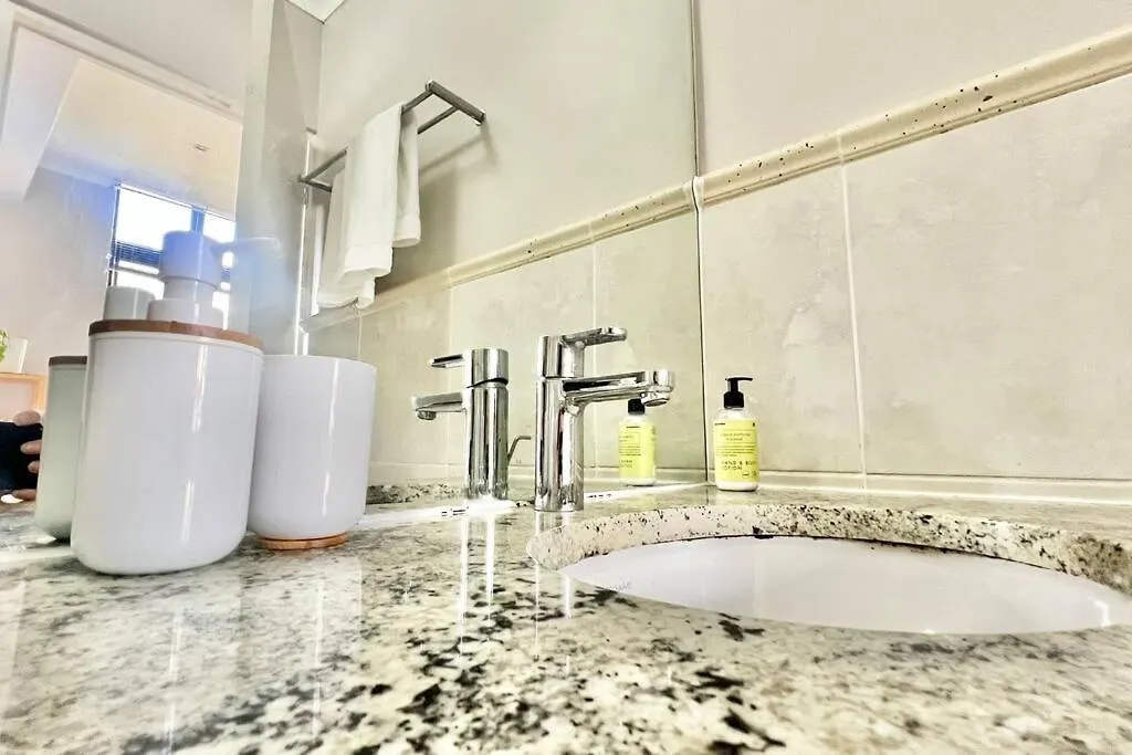 Homey Apartment With Table Mountain Views Kapstadt